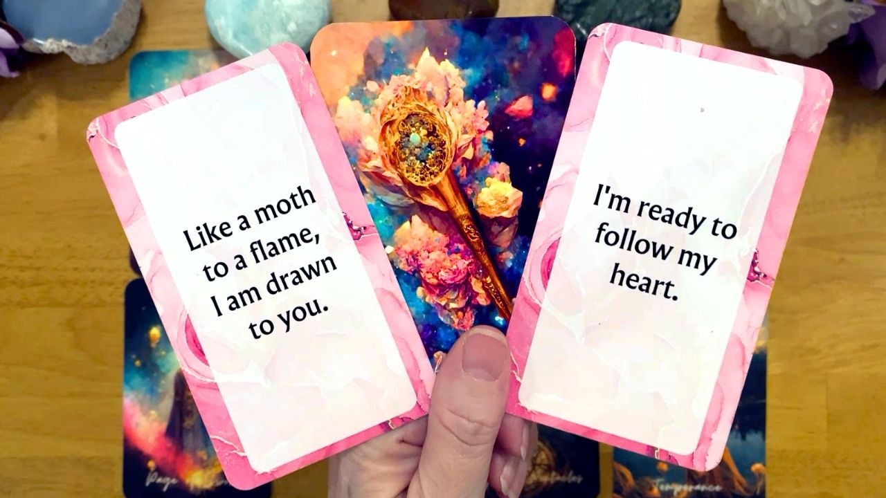 THIS PERSON IS DRAWN TO YOU LIKE A MOTH TO A FLAME!! 🔥 (LOVE TAROT READING) 🔮