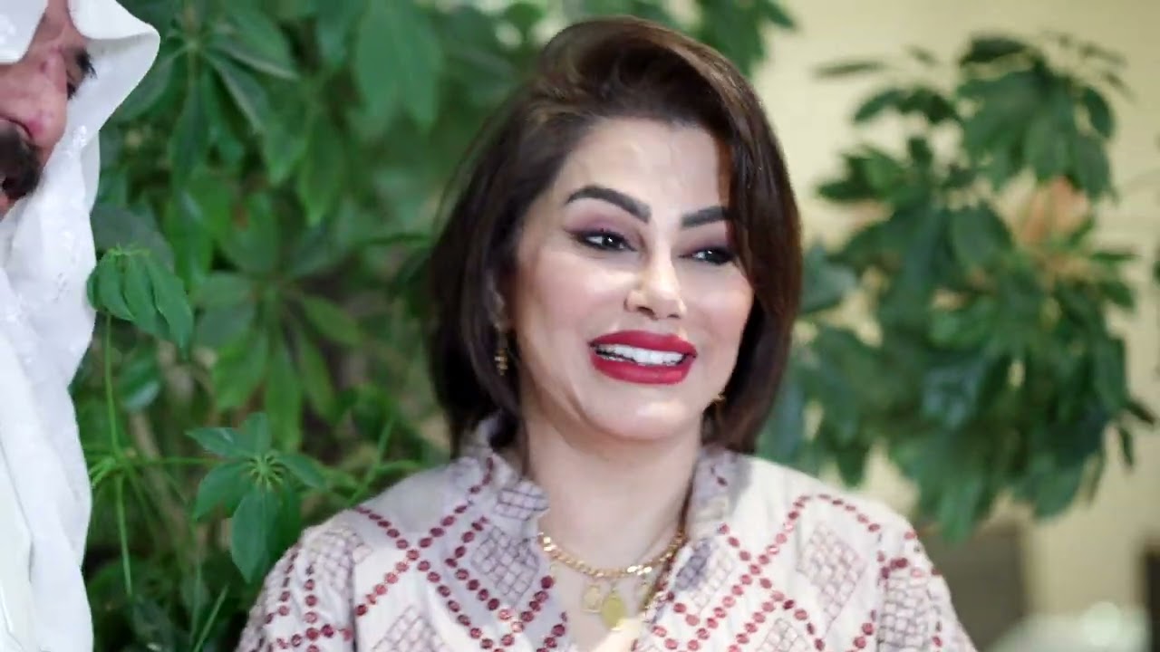 الفنان / علي كمال - منصور و الفنانة / فاطمة الطباخ - نوره فى سكتش بعنوان ( عيش اللحظة )