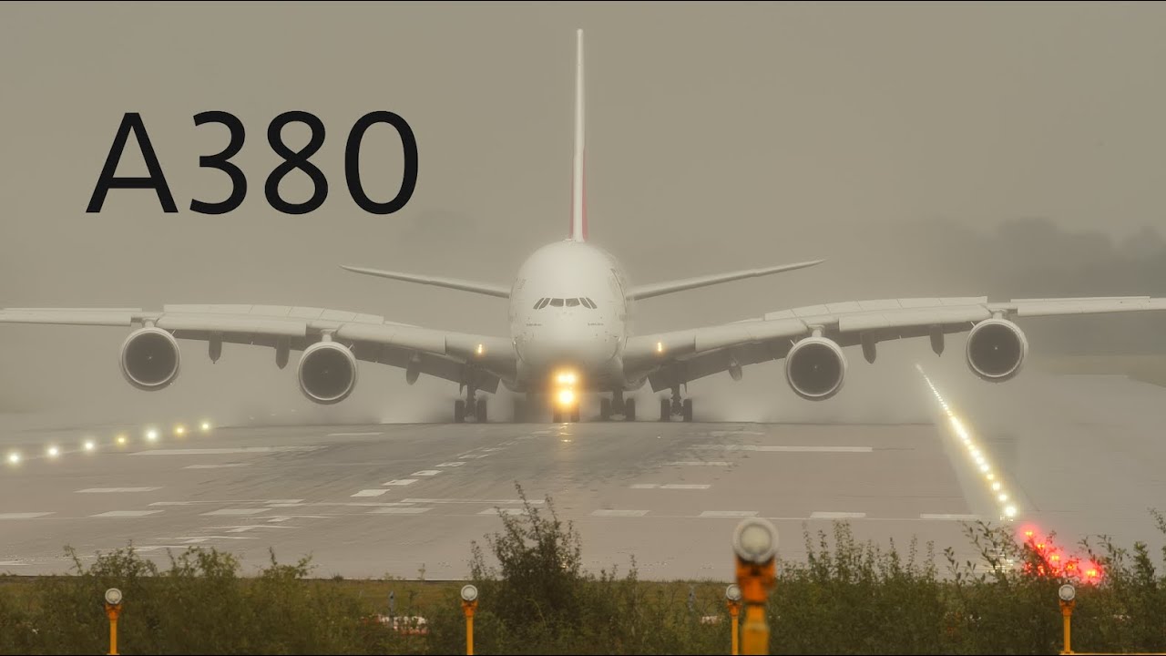 A380 AIRBUS PILOTS use the whole runway to stop an Aircraft. Very impressive reverse thrust ! 4K