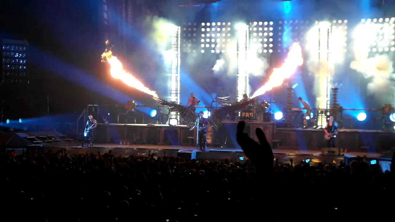 Rammstein - Engel - Live at MSG in NYC 12/11/10