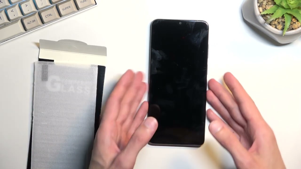 How to Install Tempered Glass on MOTOROLA Moto E22
