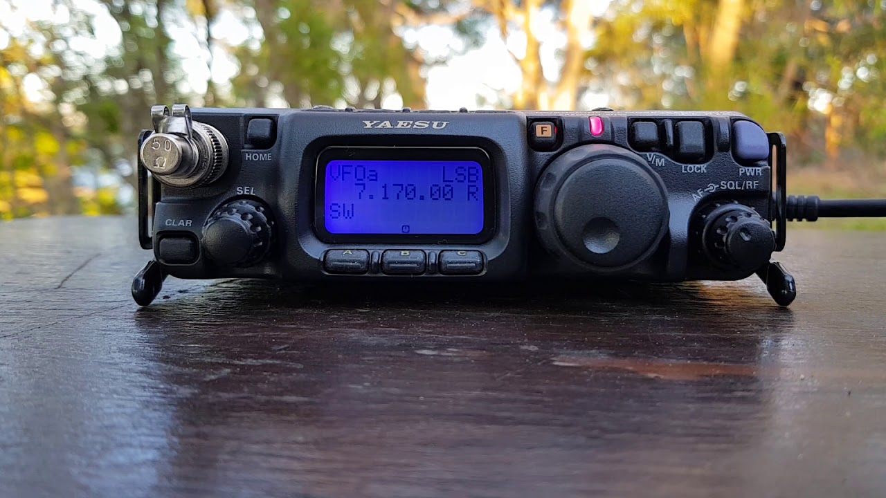 Yaesu FT-818 QRP 40 Meter QSO with VK3AHR