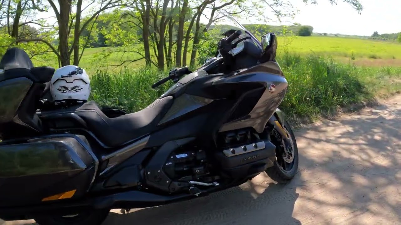 jadę wymienić BMW K1600 GTL na Hondę GoldWing