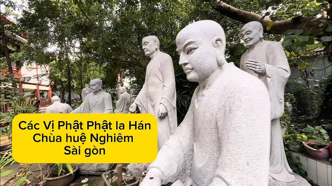 Mung 3 tết đi đặt lệ cầu sám hối 1 năm qua tại chùa huệ nghiêm sài gòn