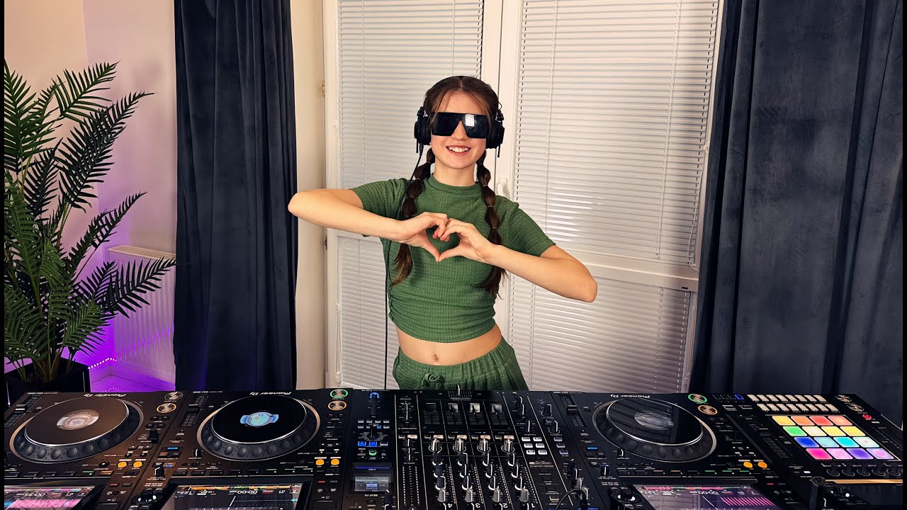 DJ GABI - Melodic Techno & Progressive House DJ Set | November 2025 🔥🎧