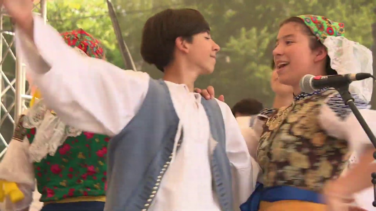 HÝBSA - Fifo zo seriálu Oteckovia miluje folklór