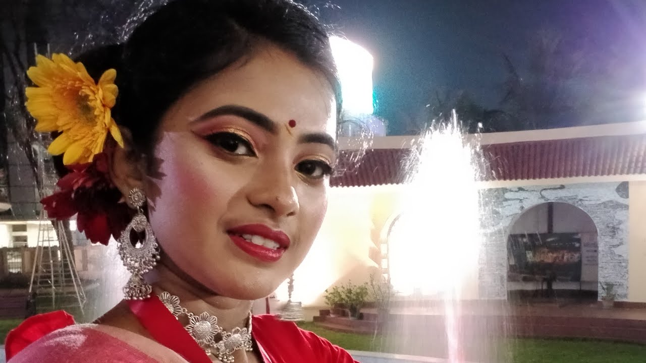 jhinga phuli sanjhe te peye pother majhete by Debanjana Mallick ।। তু কিনে কাঁদা দিলি সাদা কাপড়ে।।