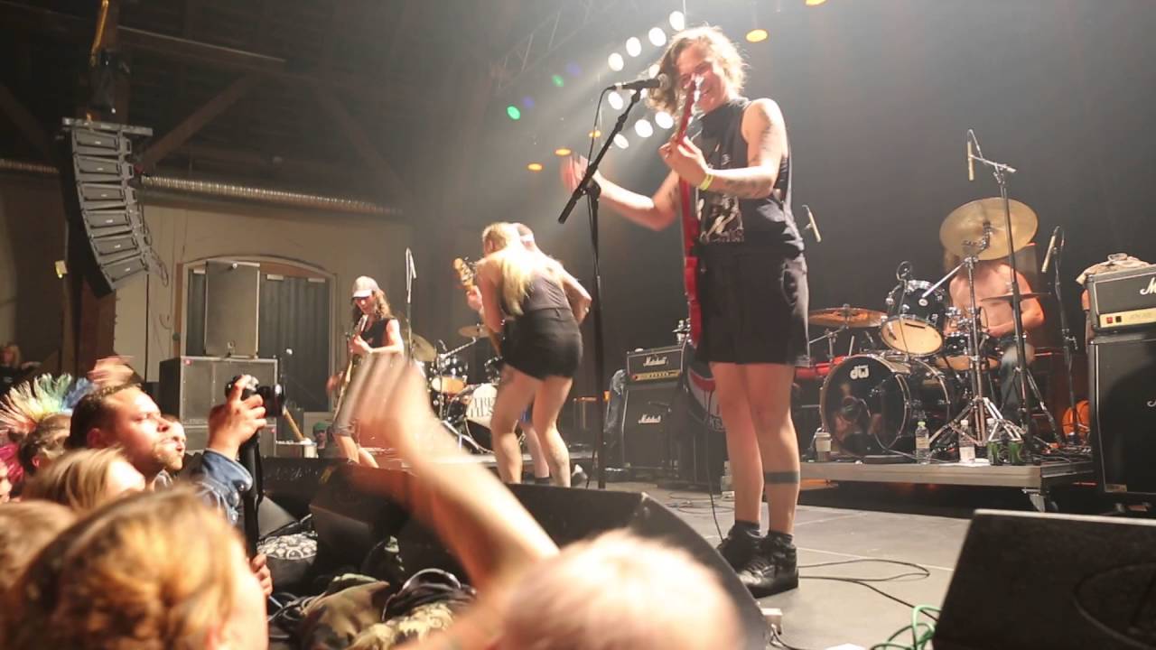 The Assassinators - Live @ Barrikadefest, Den Grå Hal 10.09.2016