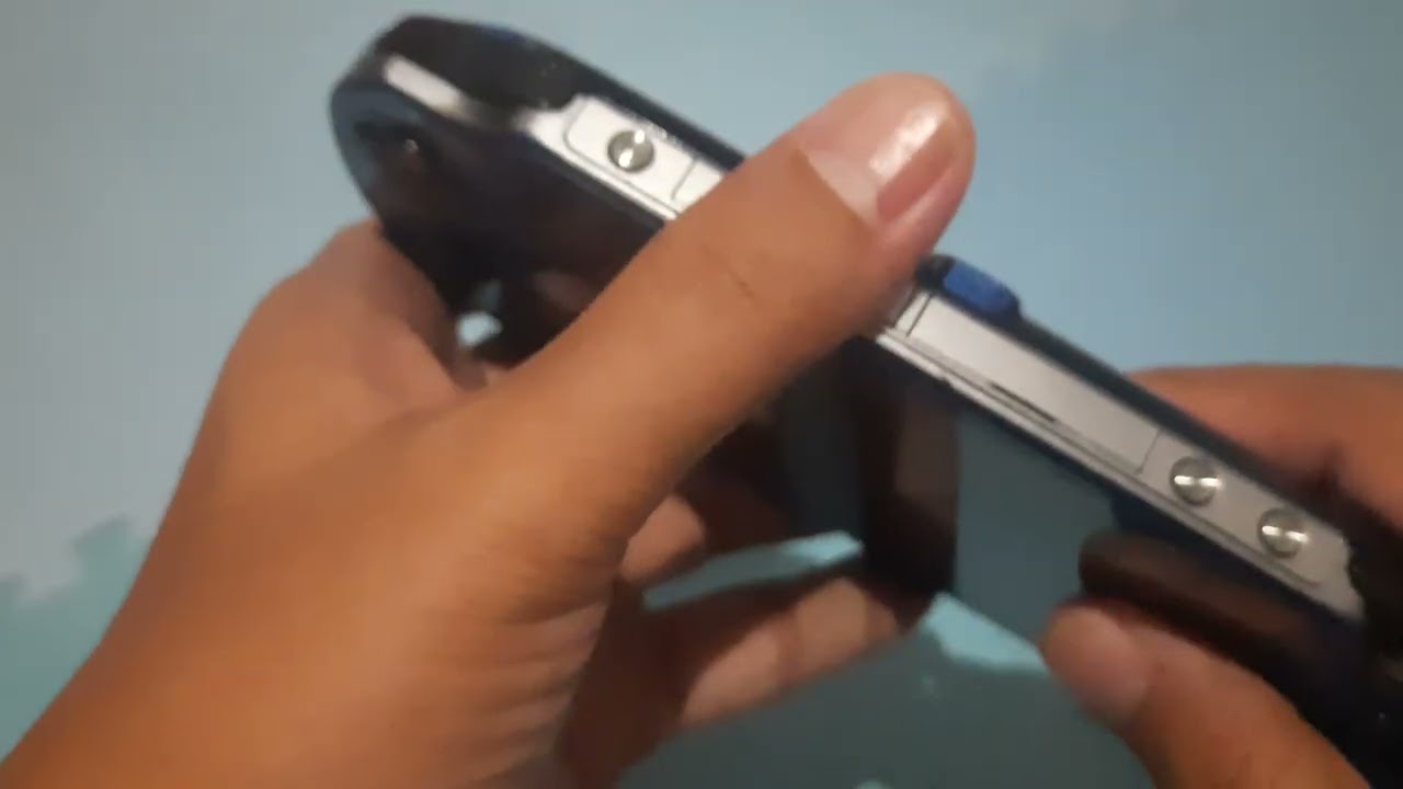Testing Checking PSVita Fat Blue