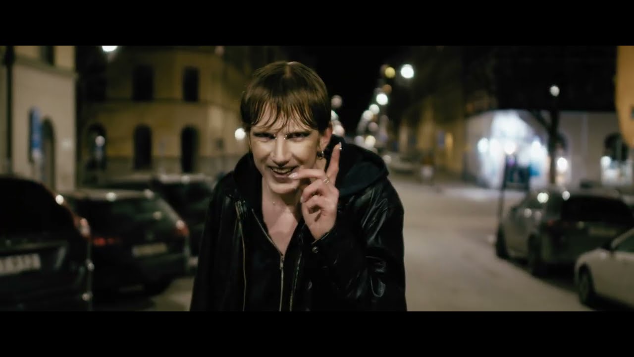 Korall - Two Faced / Sunscreen (Official Video)