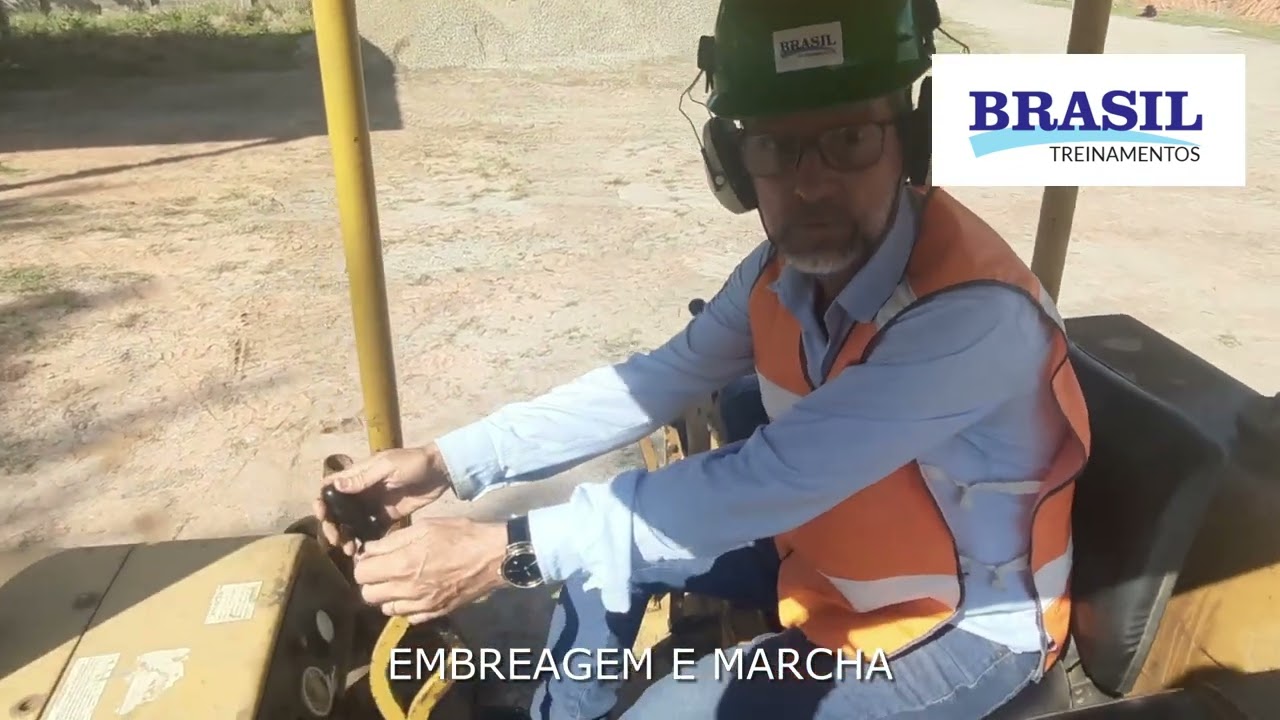 como operar um Trator de esteira komatsu D50A! uma máquina poderosa