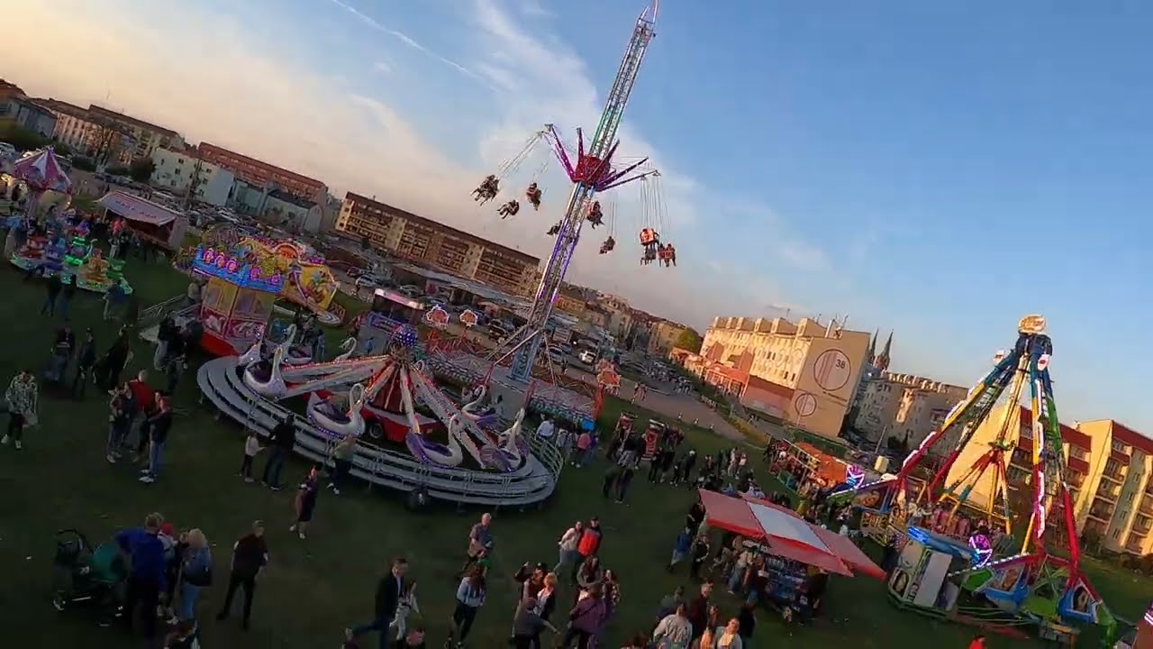 Karuzela Booster (Lunapark Felner) On ride 1 - Kutno - Majówka 2022