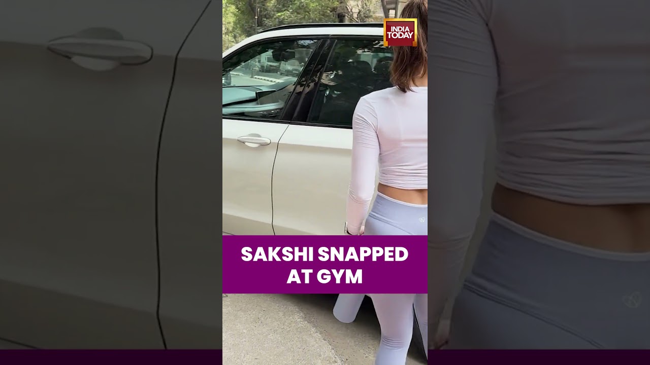 Sakshi Malik Makes Public Appearance in the City in Gym Attire #sakshimalik #bollywood