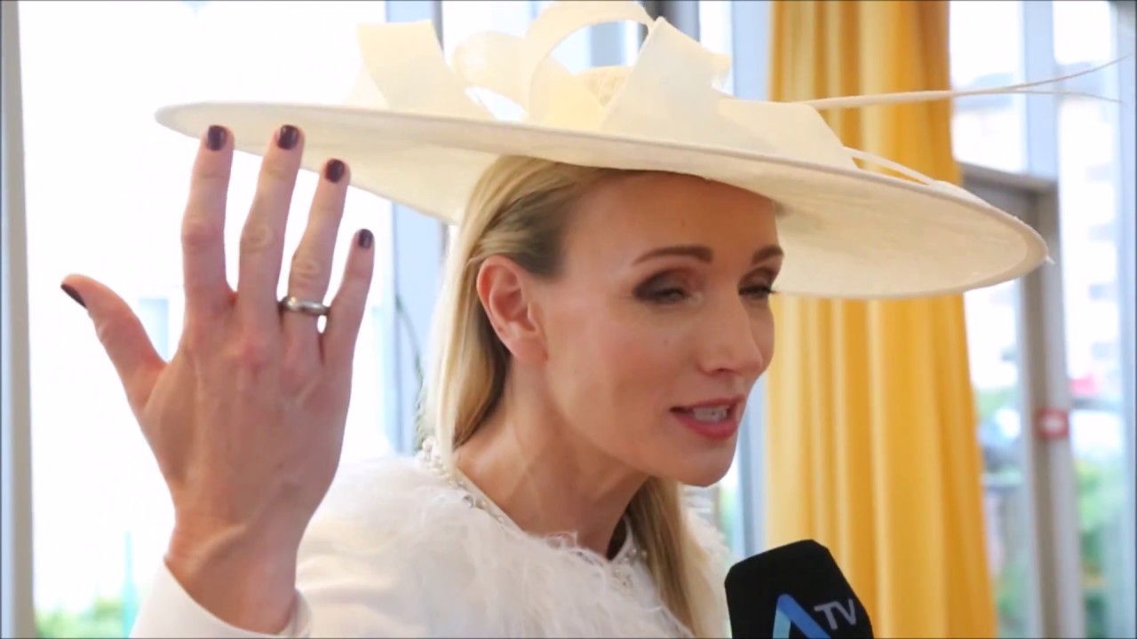 Karina Kunkiewicz nowej kolekcji Flower Power - Anny Cichosz. Event Viva mama !