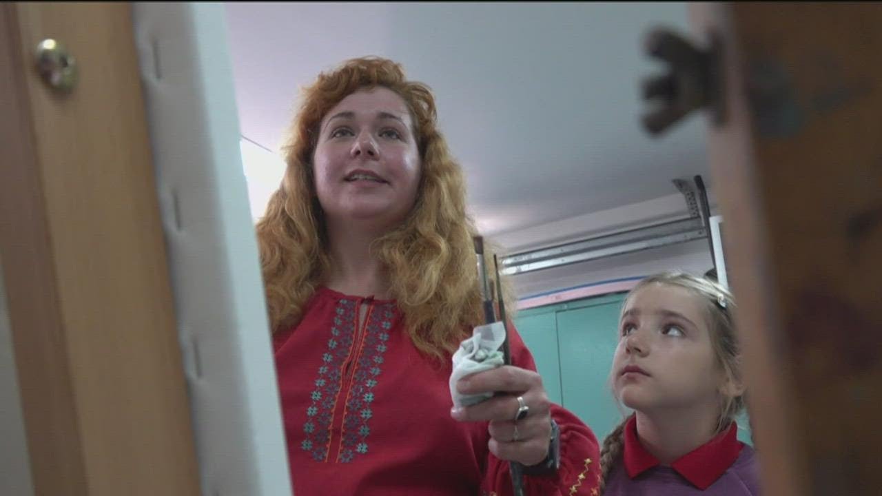 Ukrainian artist impresses San Diegans with paintings