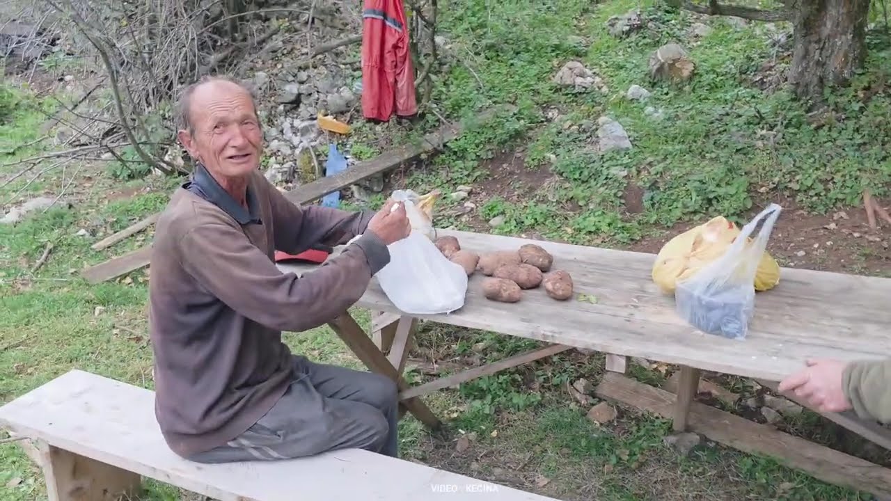 Posjetili smo vrijednog Ibru koji živi sam u selu