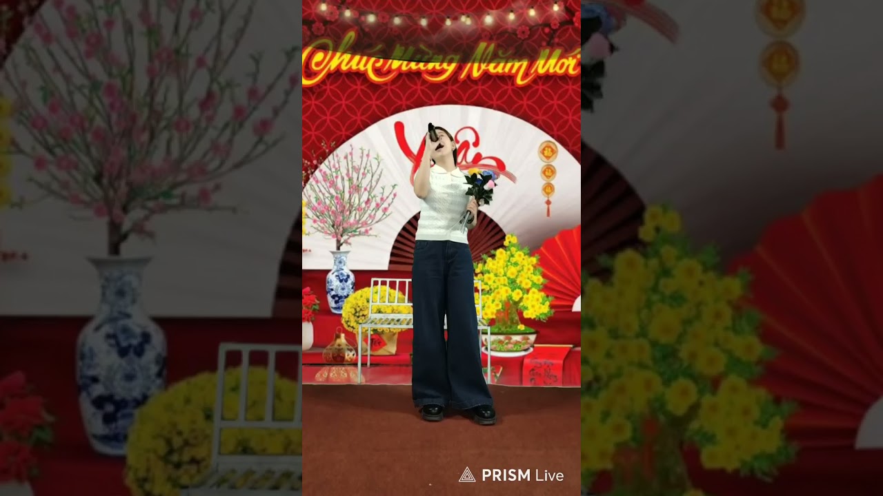 Thùy Trang. Nhạc Tàu A qua Núi