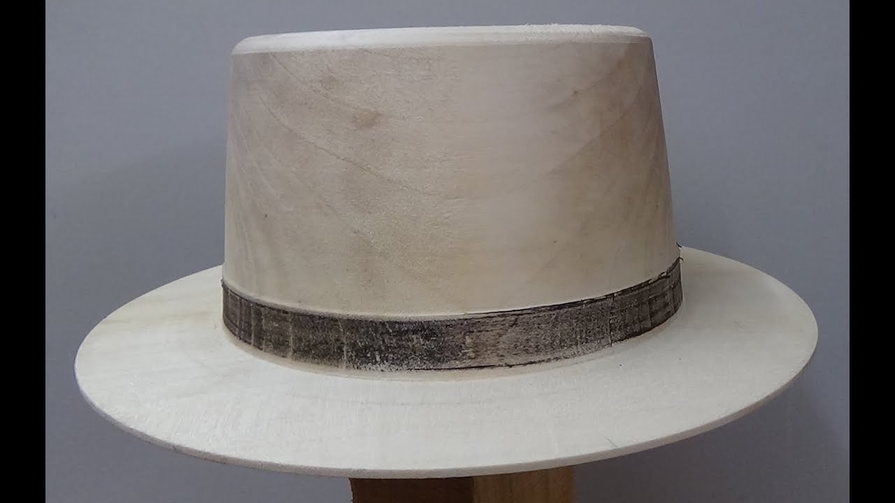 Tournage d'un chapeau en érable