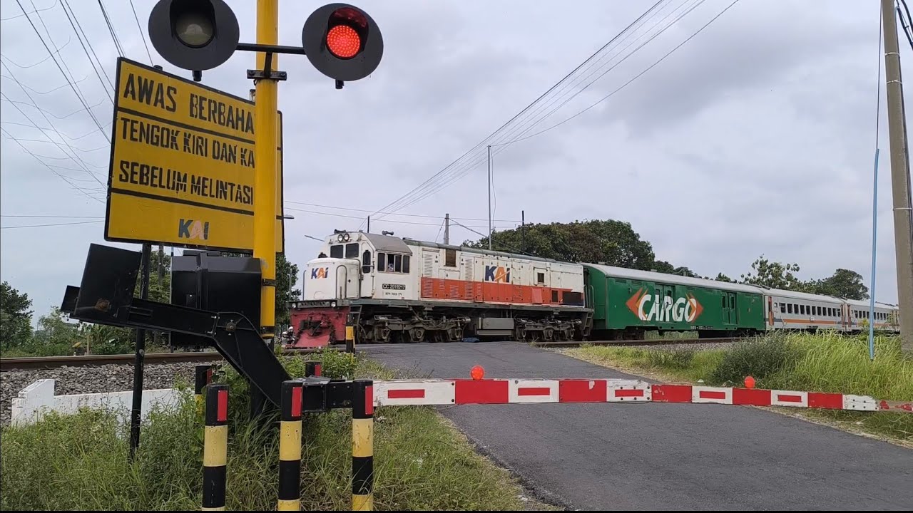 PALANG PINTU MULTEC TC  PERLINTASAN KA GONDEKAN JPL 75, JOMBANG, JAWA TIMUR