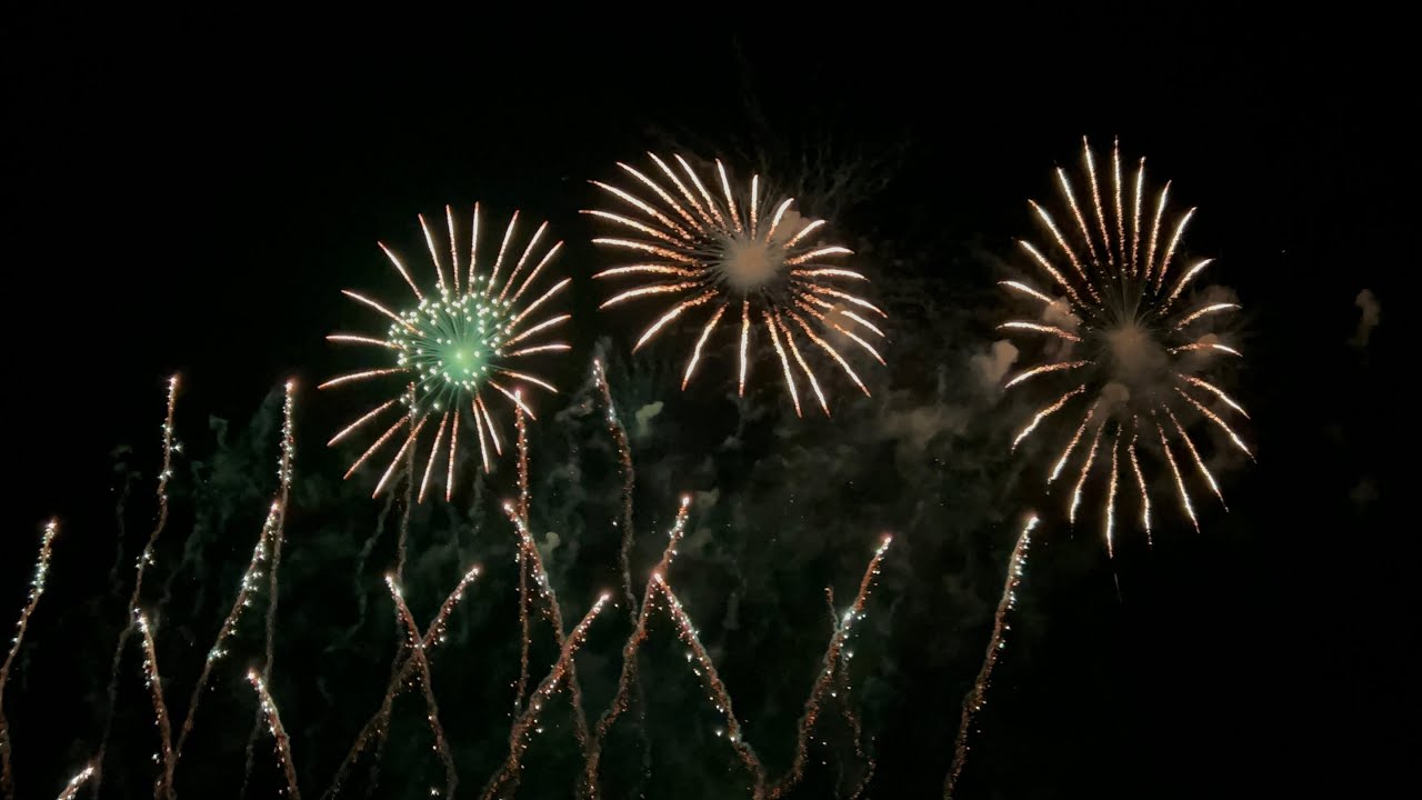 Magnifique Feu d’artifice en musique – Fête des Vendanges Neuch 2025 (3e partie comédie musicale) 