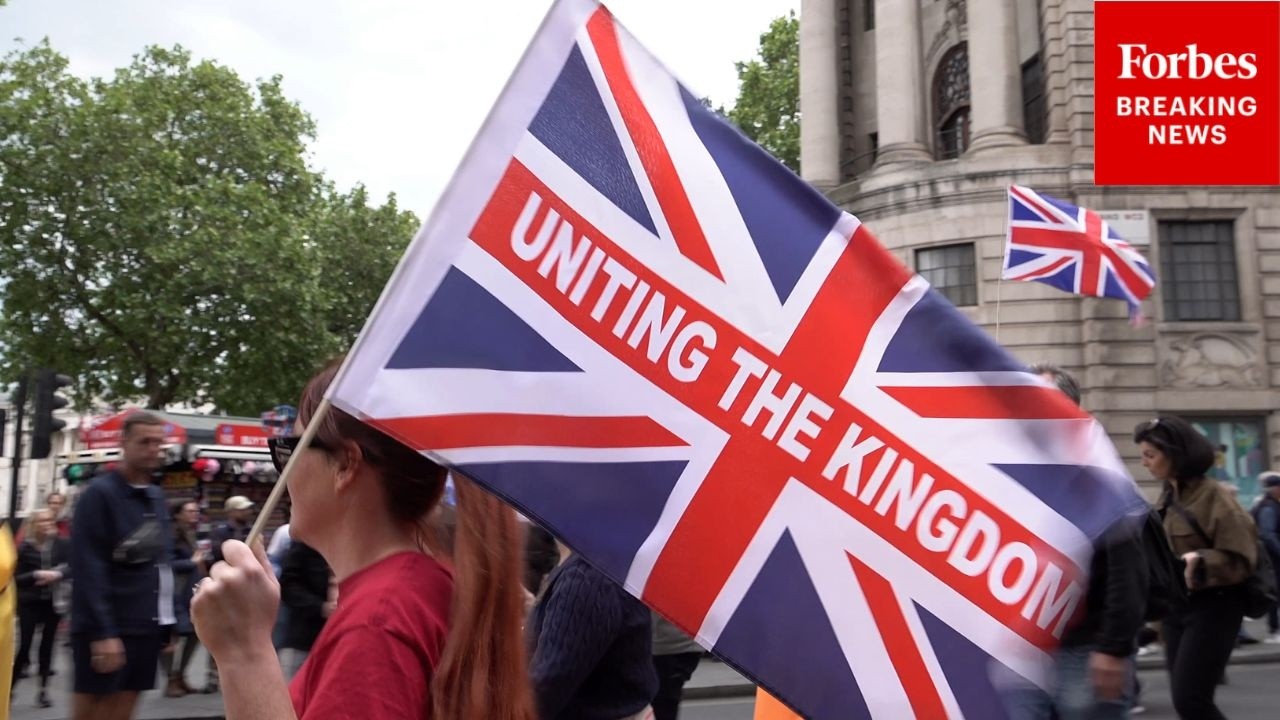 RAW VIDEO: Protestors Hold 'Unite The Kingdom' Demonstration In London, United Kingdom