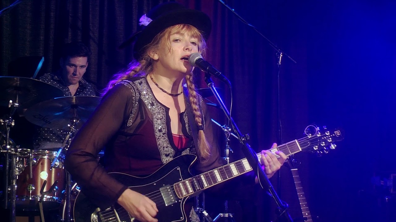 'Stupid' - Anne McCue - From The Extended Play Sessions