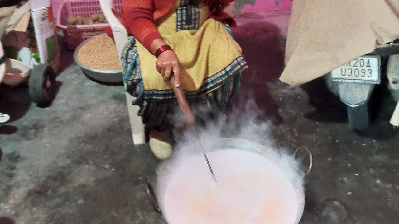 आज घर में बना हलवाई जैसा गाजर पाक (गजरेला )😍 #gajarpak #rasoi #newvlog #gajrela #sanjaybirdavlogs