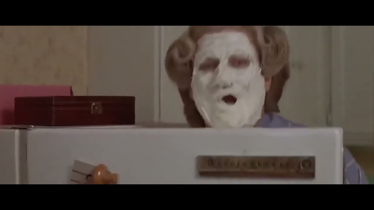 Robin Williams, Anne Haney in Mrs. Doubtfire - halo