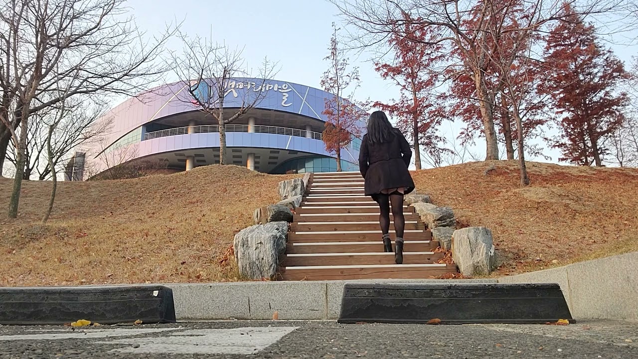 25 12 07  23 가터벨트형 팬티스타킹도 있다구요 ~~