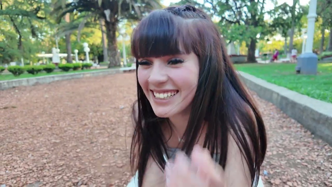 SARA BACKSTAGE