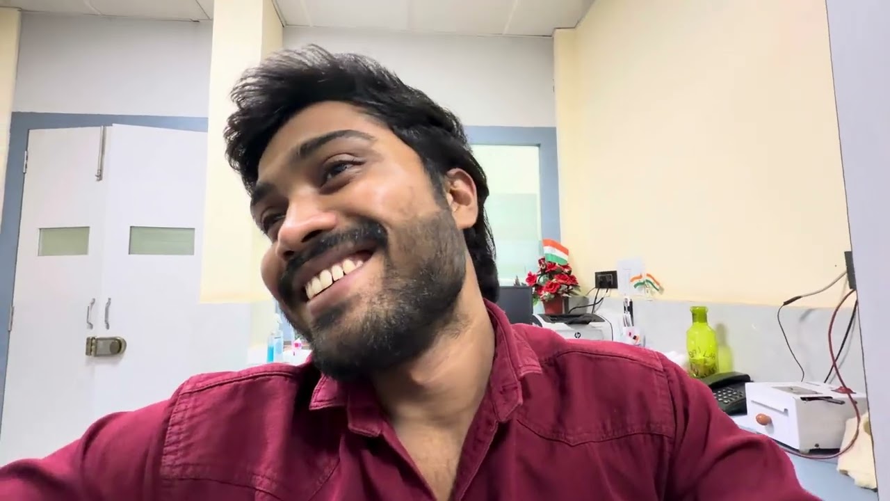 Aaj ka din hi sahi nahi tha😒 phirve muskuraya