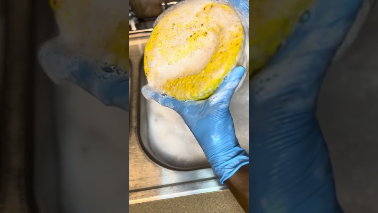 11 Minutes of ASMR Satisfying Sponge Squeezing