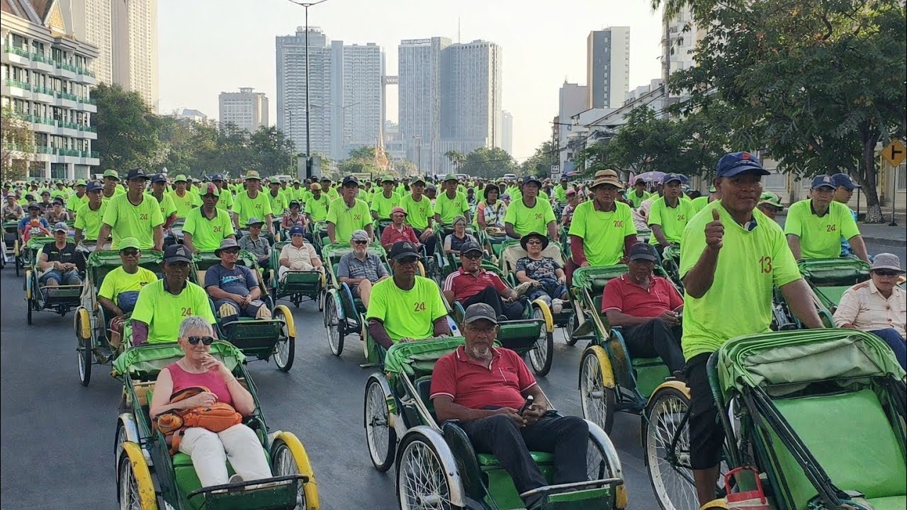 AMAZING Trip/ Walking Tour In Cambodian Street Food -2026 & Local Street Eating