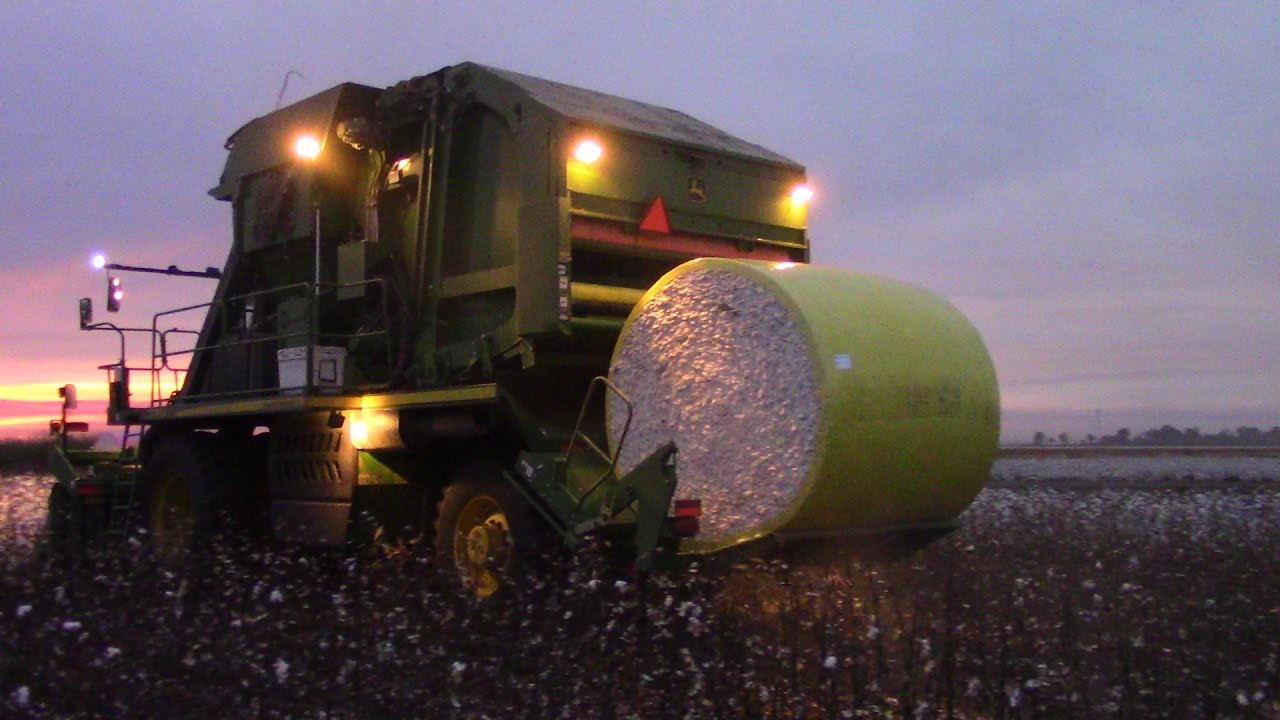 John Deere 7760 Cotton Picker