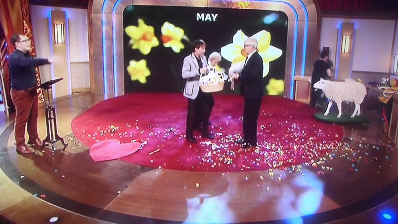 Cliff Richard on the Paul O'Grady Show 12th Nov 2013 Part 3