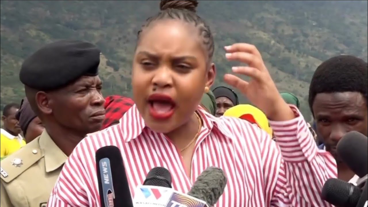 MKUU WA WILAYA YA KOROGWE MHE.JOKETE ATEMBELEA MRADI WA SHULE MAGOMA/AWAPONGEZA WANANCHI KWA KAZI...