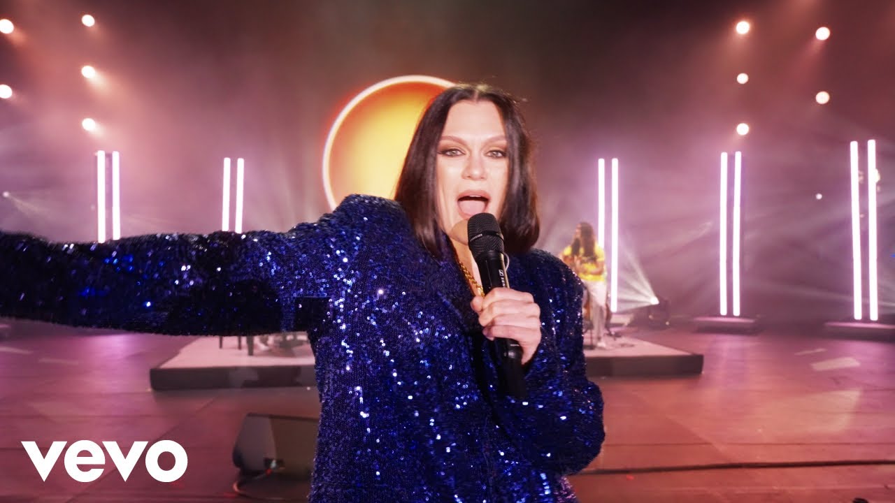 Jessie J - H.A.P.P.Y (Live in Brazil) (Lyric Video) (Lyric Video)