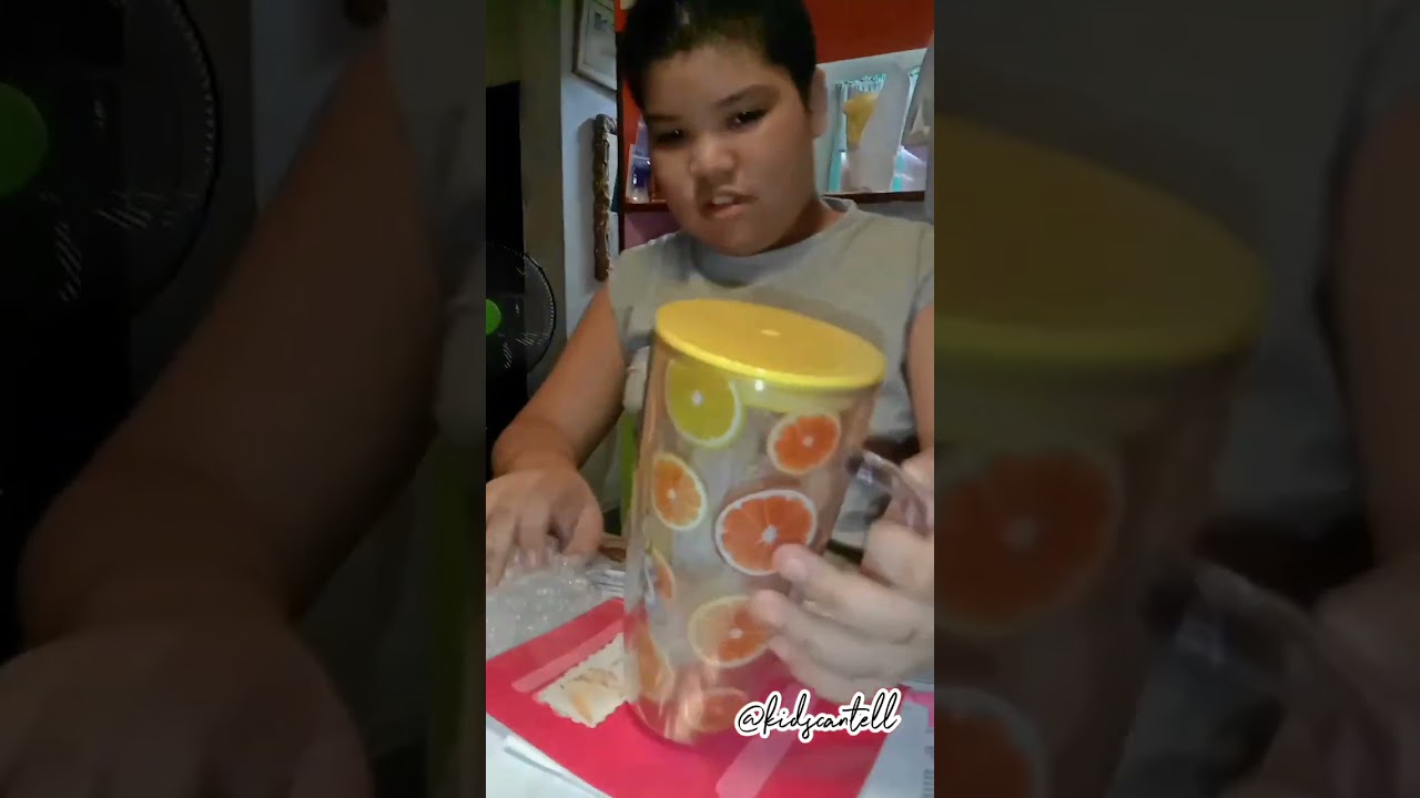 #kidscantell #christmas #gift #kidsvideo #teachaaaivy #shortsvideo #shorts #short #fypシ #fyp