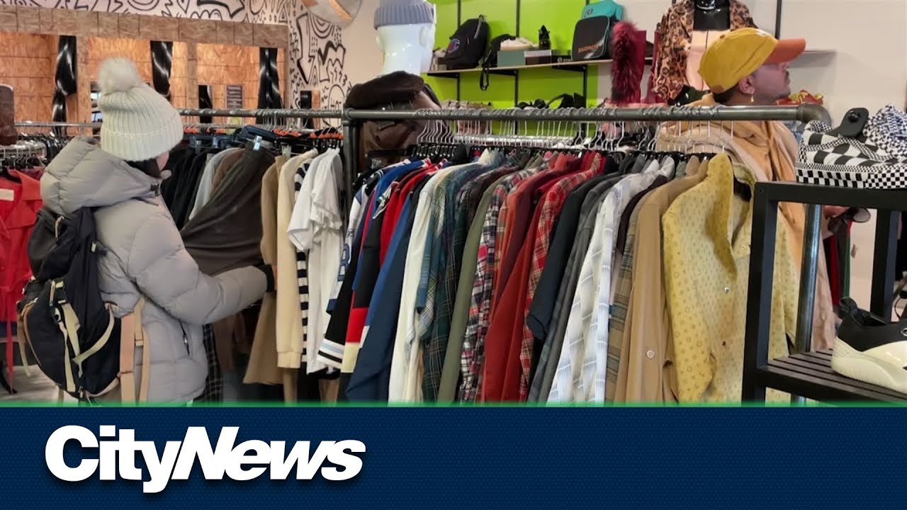 Vancouverites head to thrift shops to buy holiday gifts