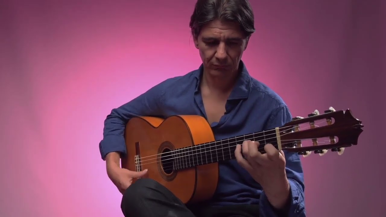 Maestro Vicente (Soleá) by Nikos Tsiachris - played on a Arcangel Fernandez 1964