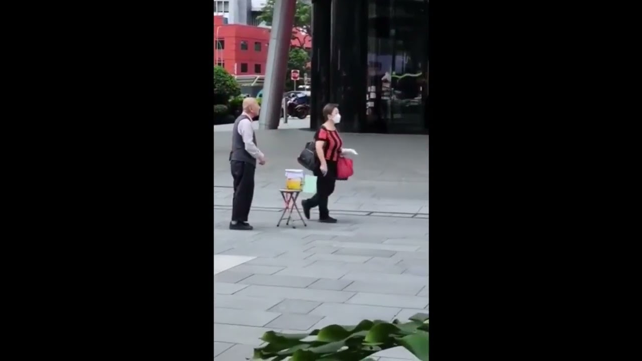 KEBAS WANG DALAM TABUNG &lsquo;BUSKER&rsquo;