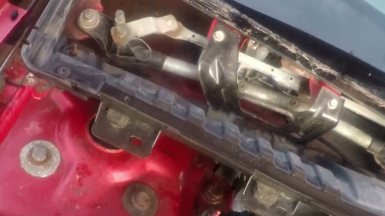 Mk3 Renault Megane Scuttle Panel Removal For Access To Front Shock Absorber Mount Bolt