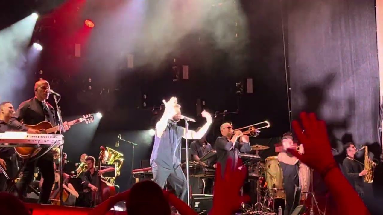 Ricky Martin & Sinfonico - La Bomba - Live Locarno Moon & Stars 17.07.2023