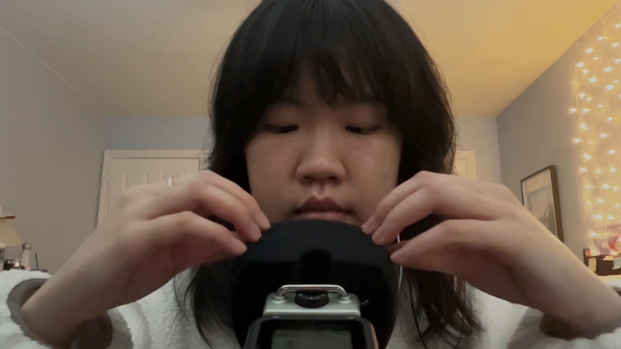 [ASMR] The Mic Is Catching These Hands … To Relax! (Mic Touching)