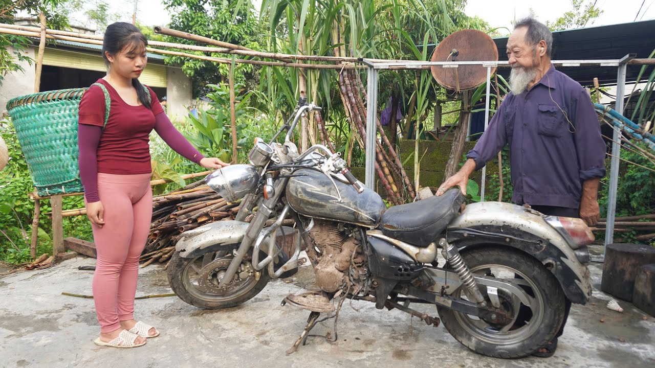 Girl Restores 1975 Harley-Davidson Chopper Abandoned by Old Man for 30 Years