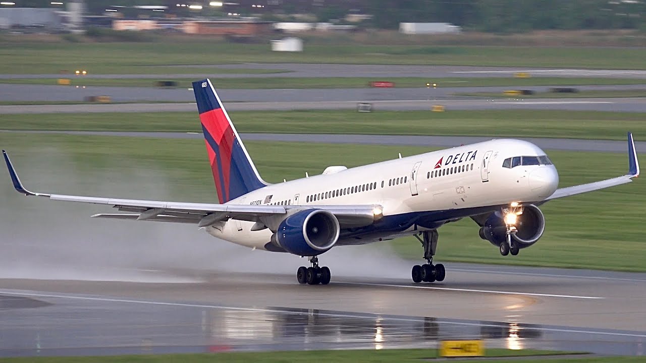 26 WET, RAPID FIRE Departures from UP CLOSE | Detroit Plane Spotting (KDTW)