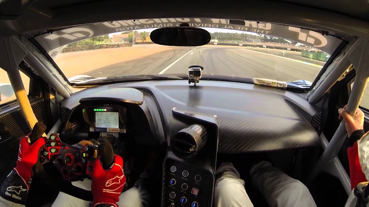 On-board at Le Mans with Tom Kristensen and Rob Widdows (front view)