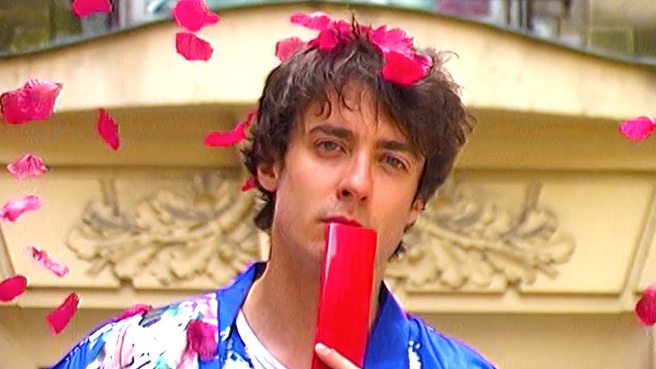 Gautier Chic - De Caresse en Paresse (Official Video)