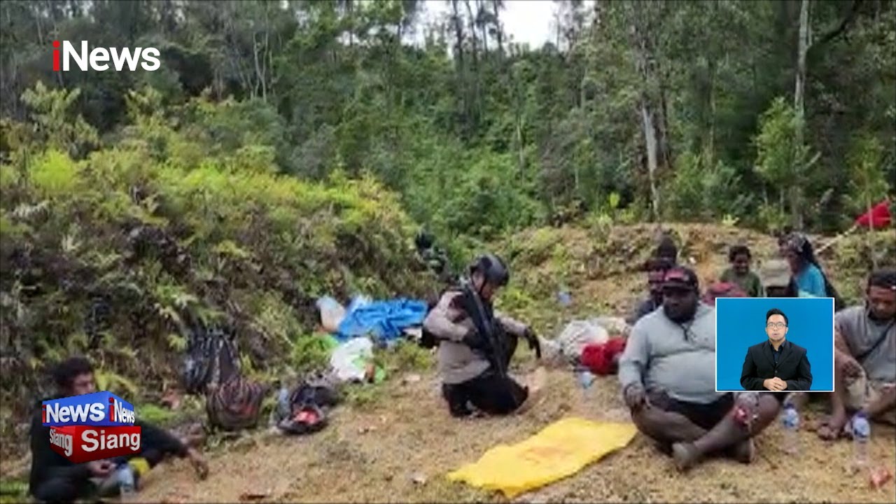 Sejumlah Warga di Nduga Dua Hari Jalan Kaki Demi Hindari KKB Papua #iNewsSiang 10/02
