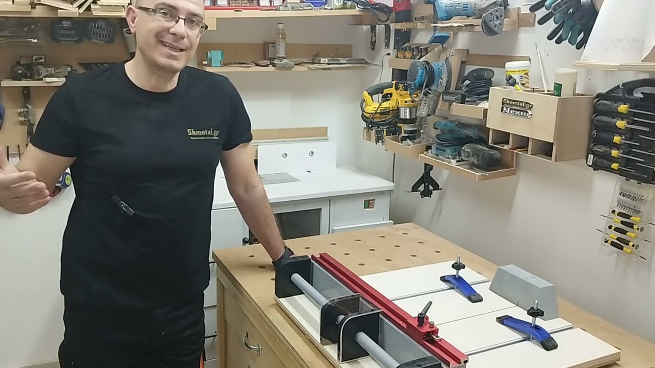 Έλκηθρο για παγκοπρίονο de walt - How to make a cross cut sled for a de walt tablesaw